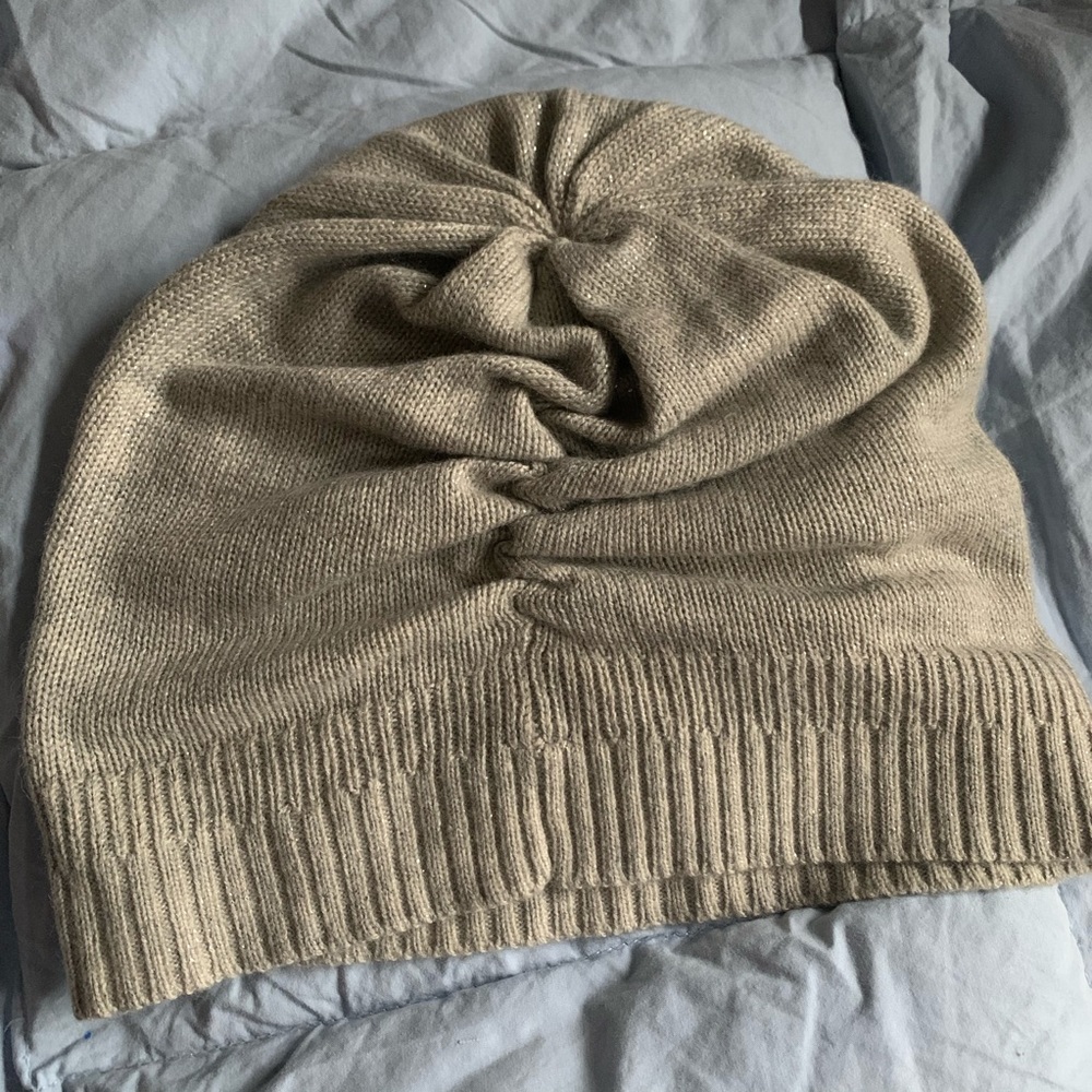 Gray Silver Shimmer Women’s Beanie